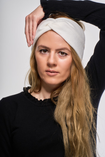 Flísová čelenka, biela